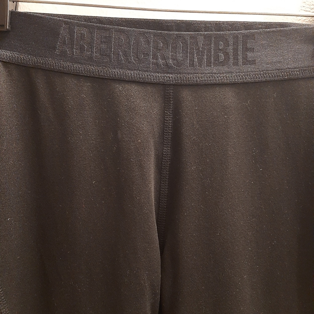 ABERCROMBIE & FITCH LADIES LEGGINGS. SZ::S. PERFECT USED CONDITION..BLACK.
